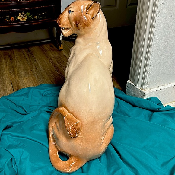 VINTAGE/1966 21 1/2 inches tall 13 1/2 wide, ceramic “CREST” cougar piggy bank - Picture 4 of 9